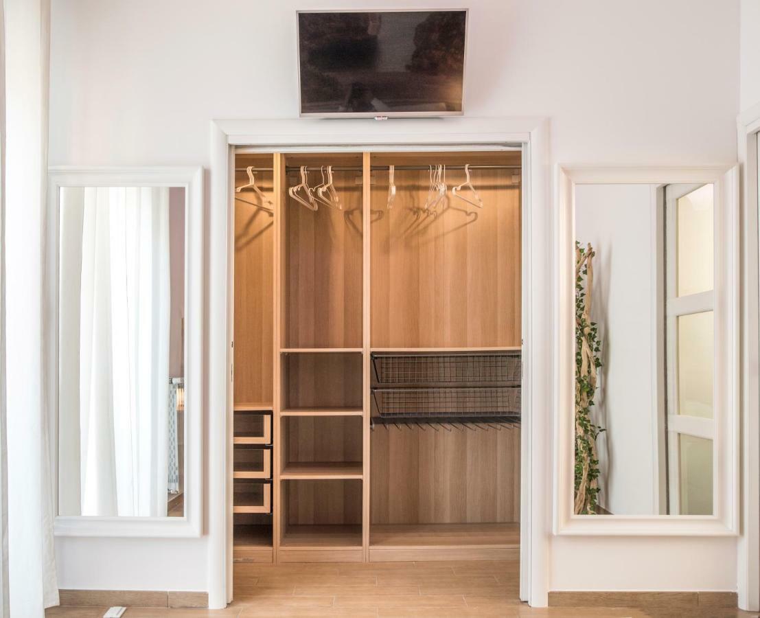 Finestra sul Porto Apartment Bari Exterior foto